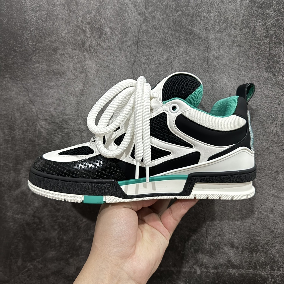 Louis Vuitton Sneakers SH528106