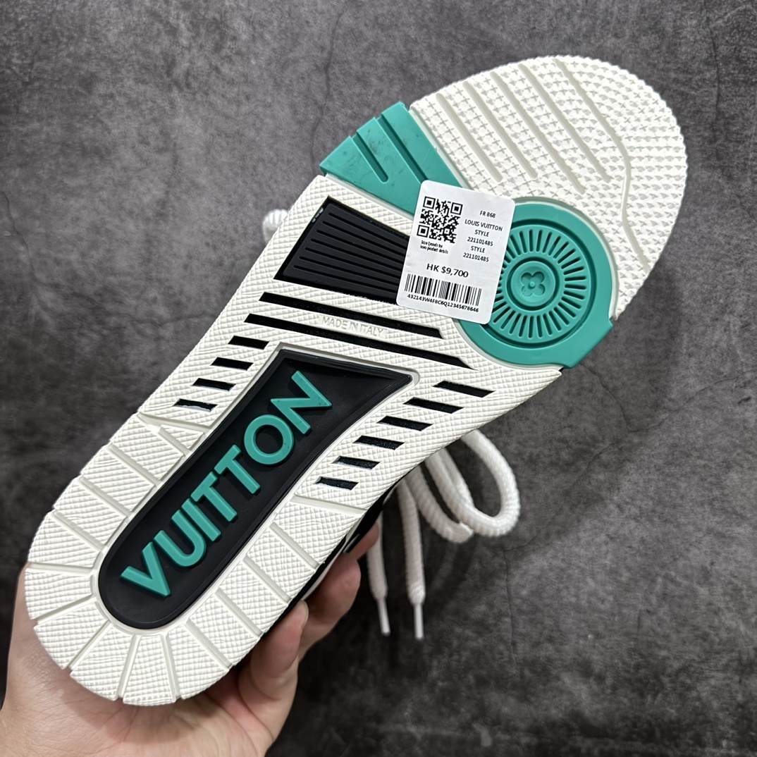 Louis Vuitton Sneakers SH528106