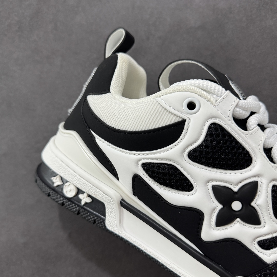 Louis Vuitton Sneakers SH528103