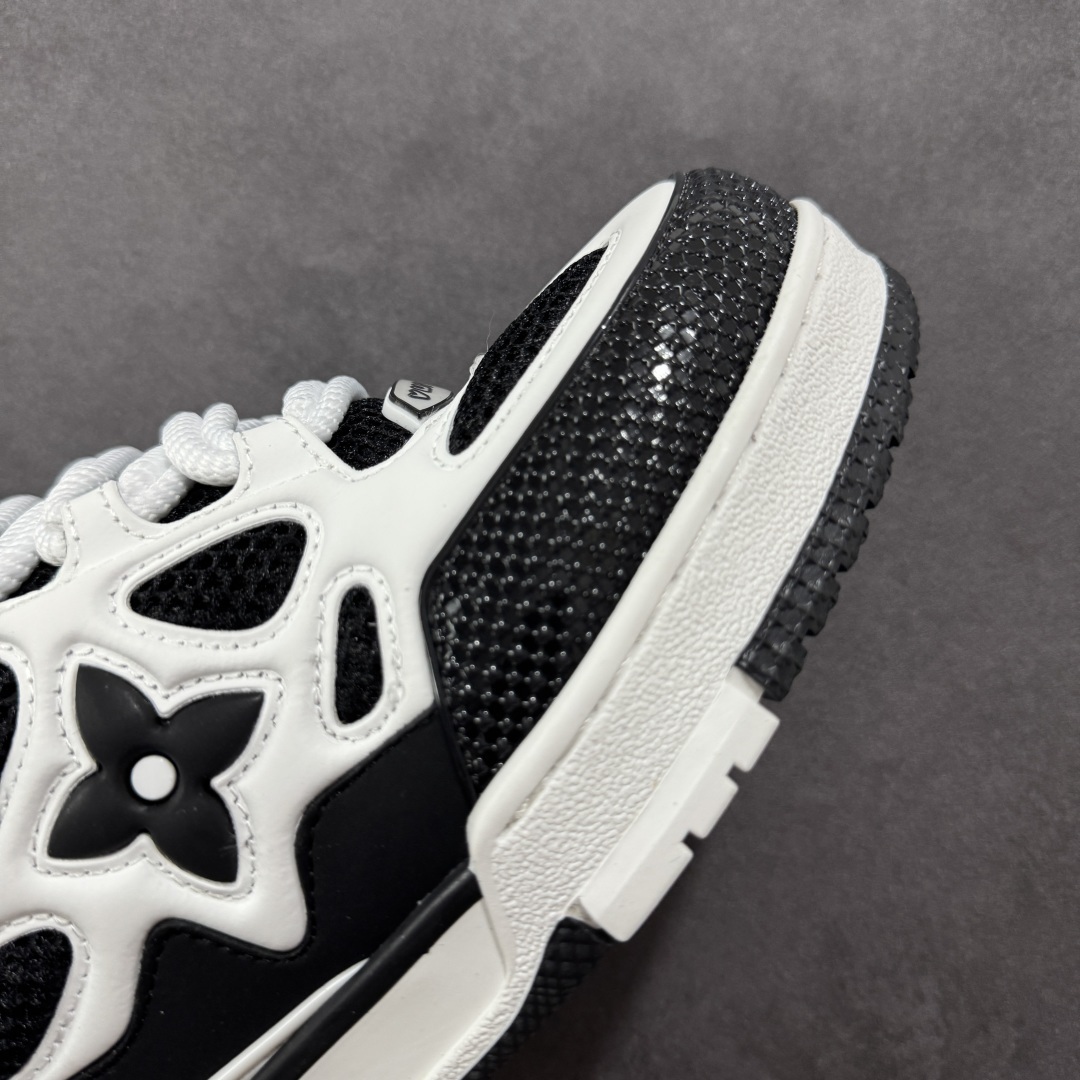Louis Vuitton Sneakers SH528103
