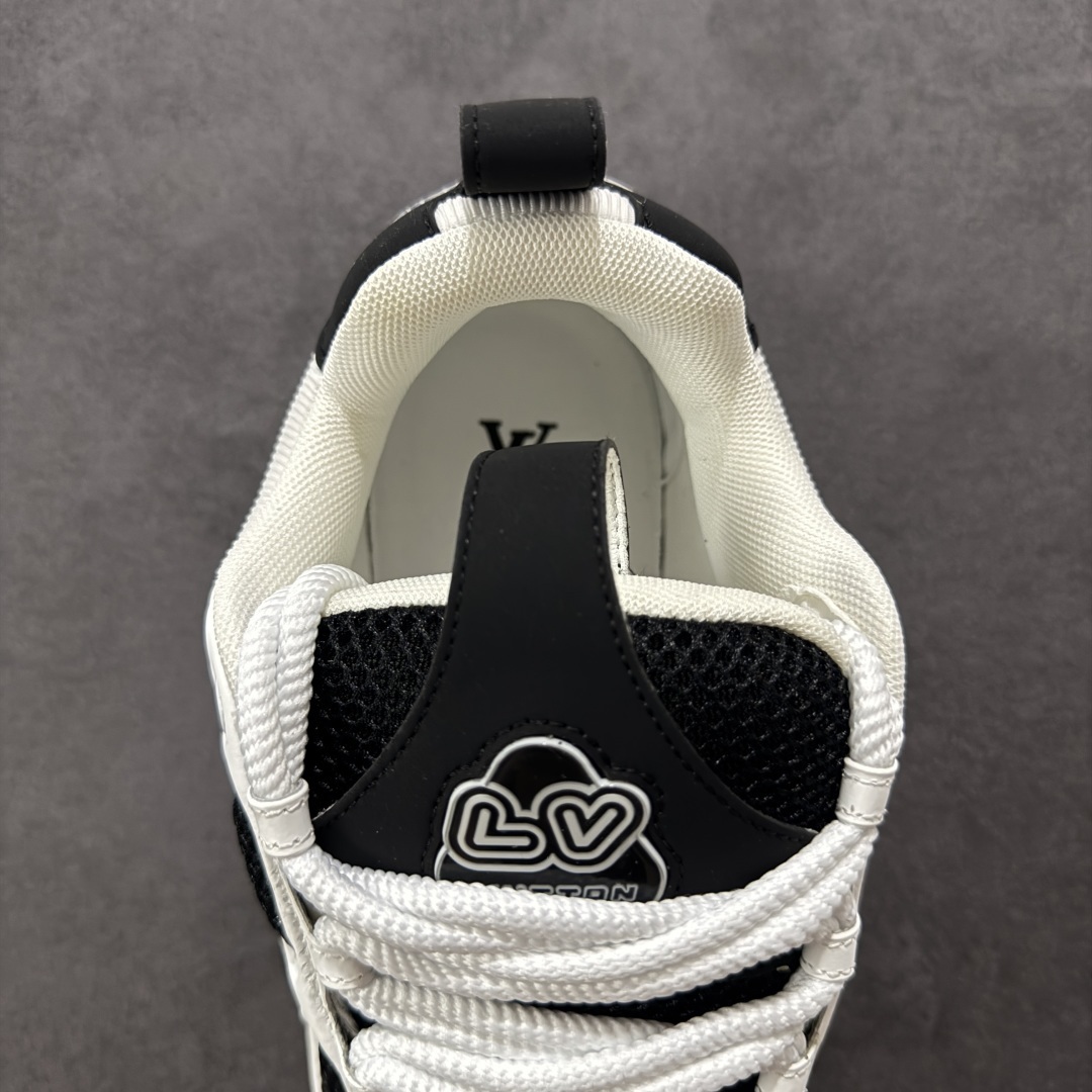 Louis Vuitton Sneakers SH528103