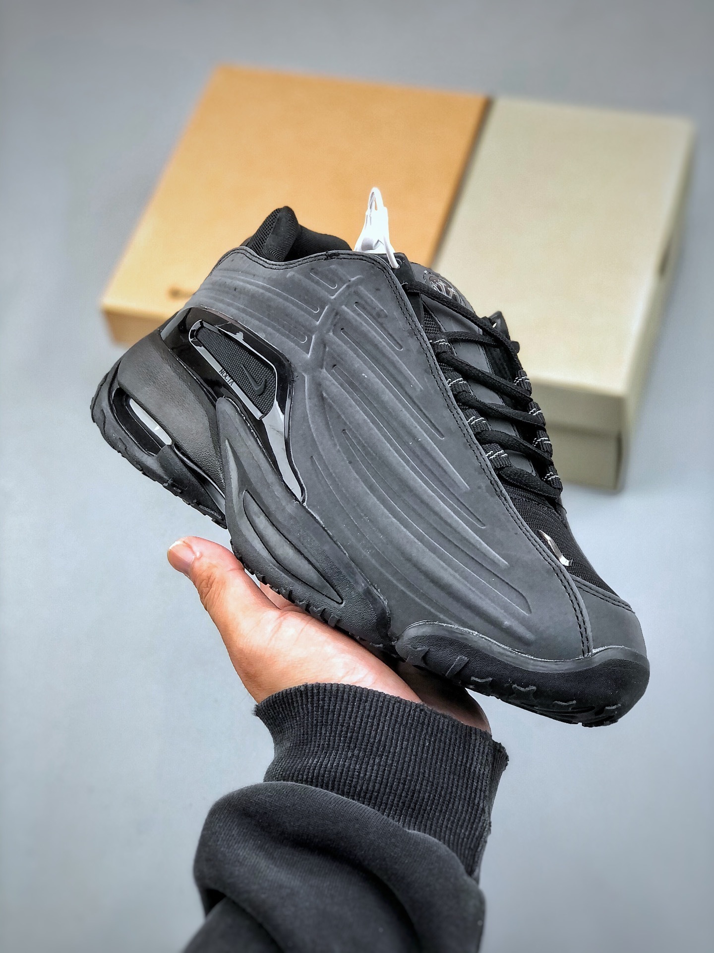 Nike Sneakers SH528001