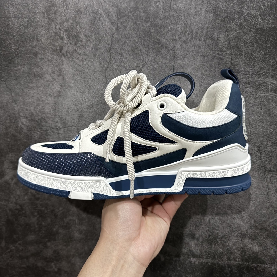 Louis Vuitton Sneakers SH528104