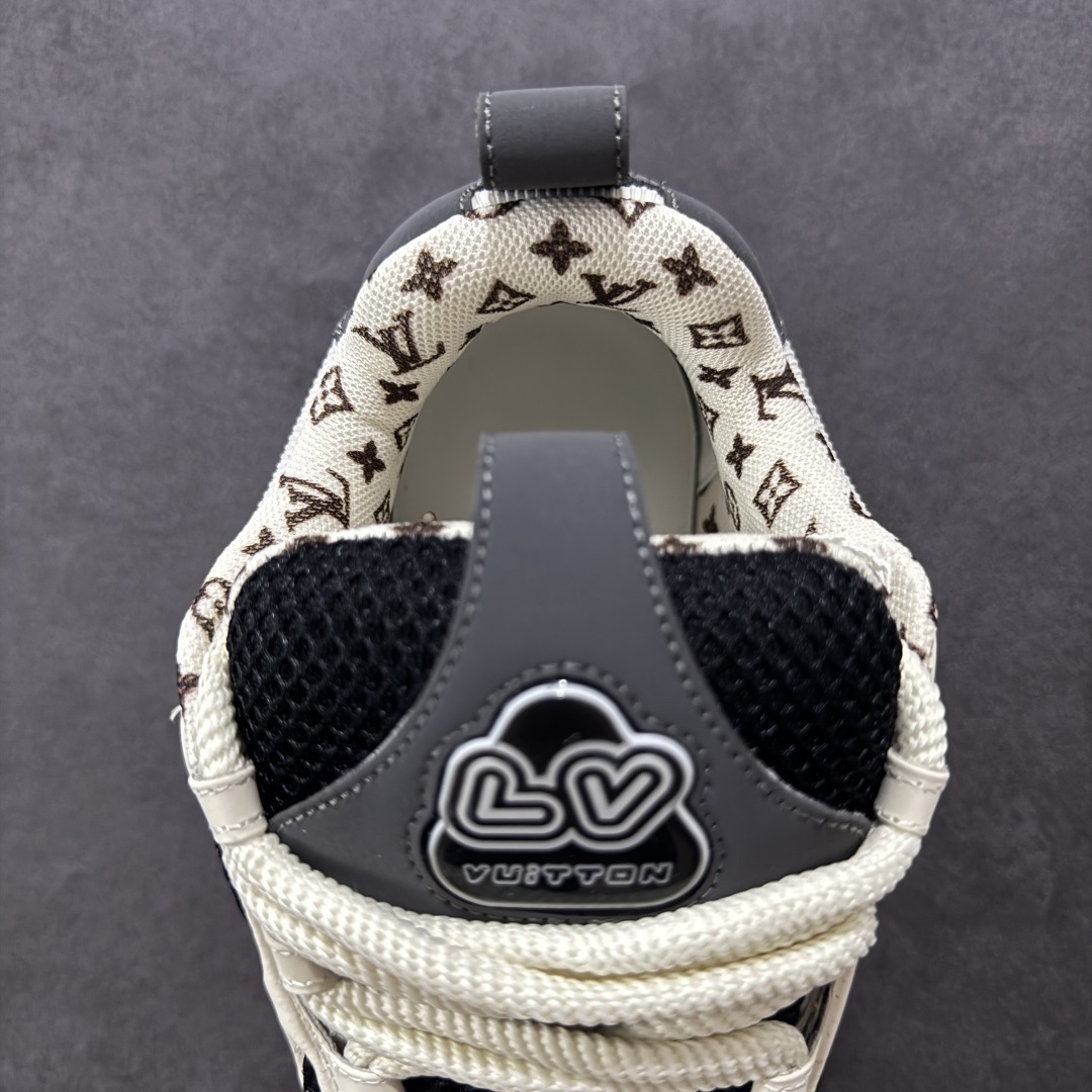 Louis Vuitton Sneakers SH528101