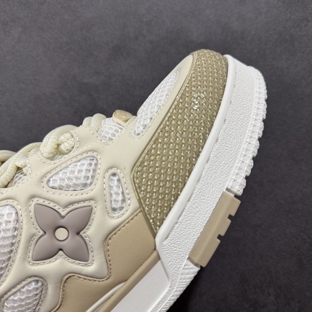 Louis Vuitton Sneakers SH528100