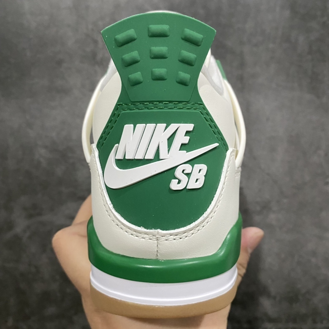 Jordan Sneakers SH528211