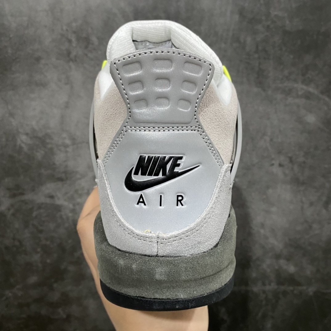 Jordan Sneakers SH528210