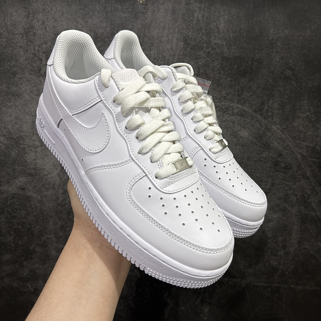 Nike Sneakers T538011