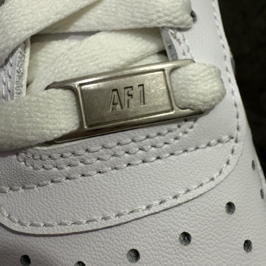 Nike Sneakers T538011