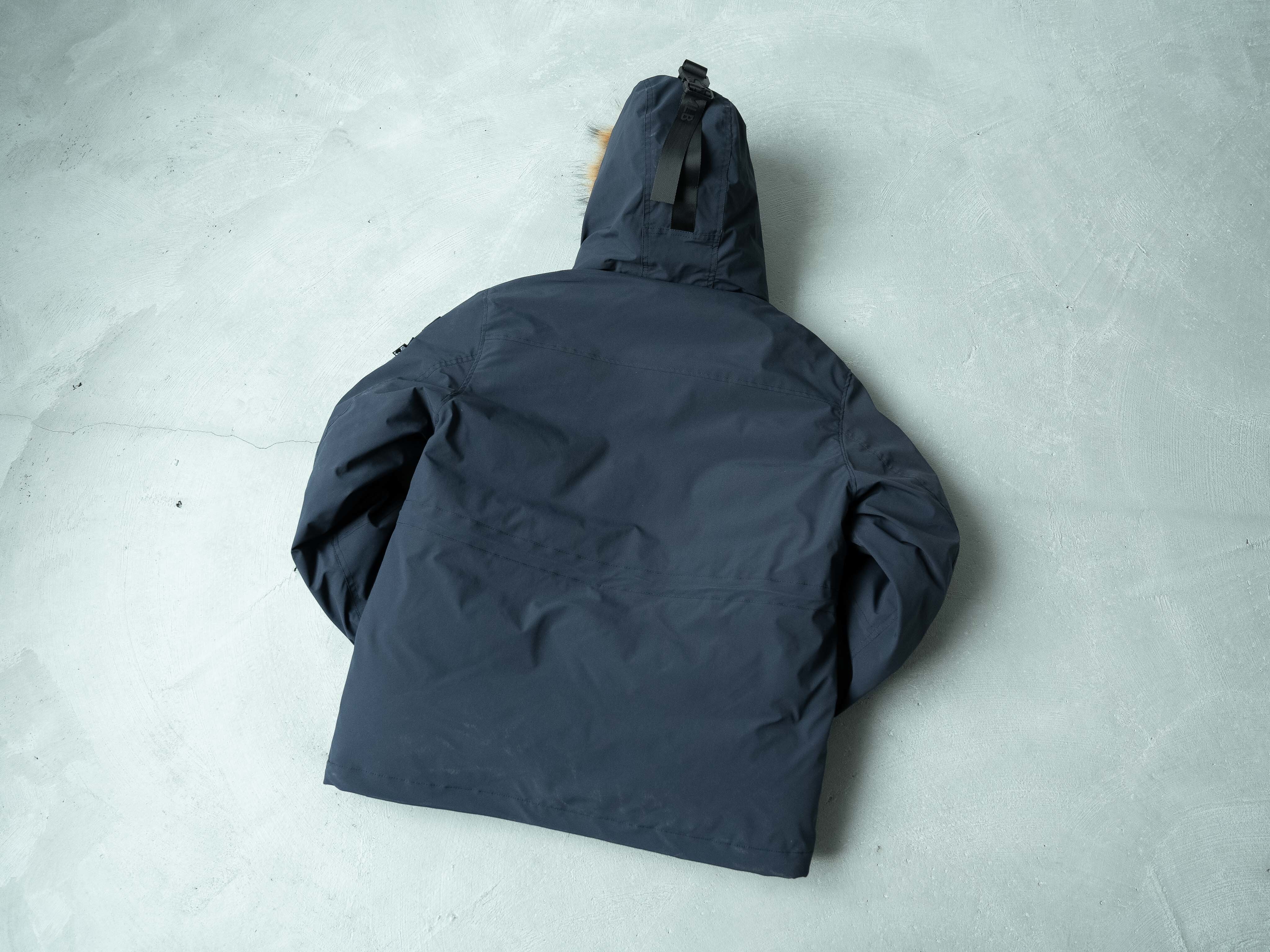 两色毛领羽绒服-麻 886007