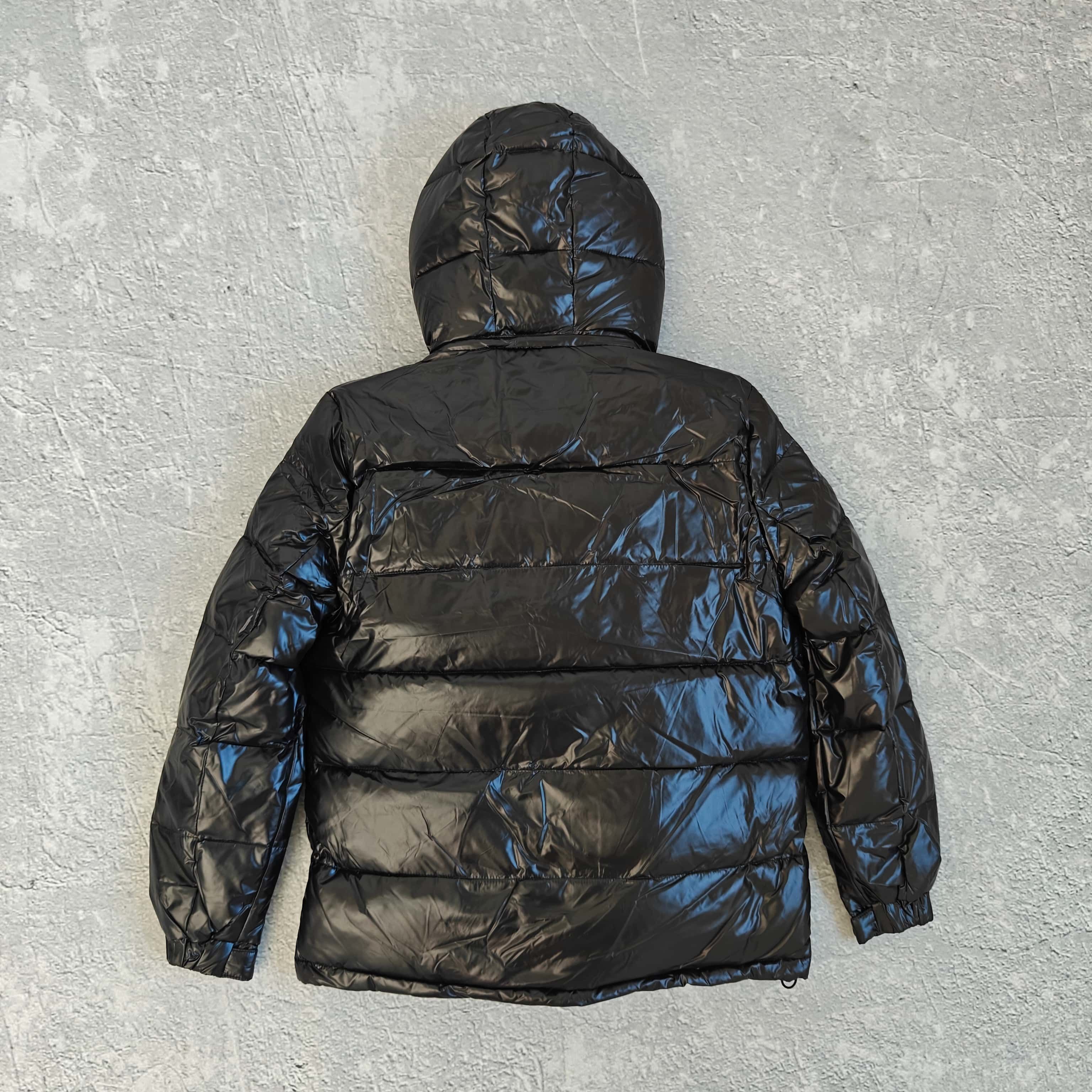 黑色胸前小标羽绒服 - 普 528981（YF）