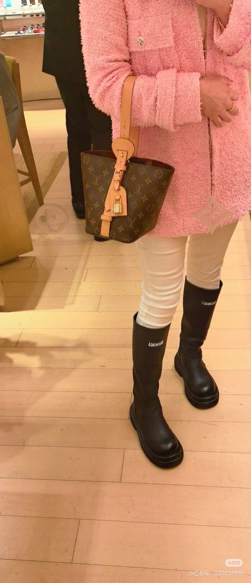 Louis Vuitton Bag BG868002