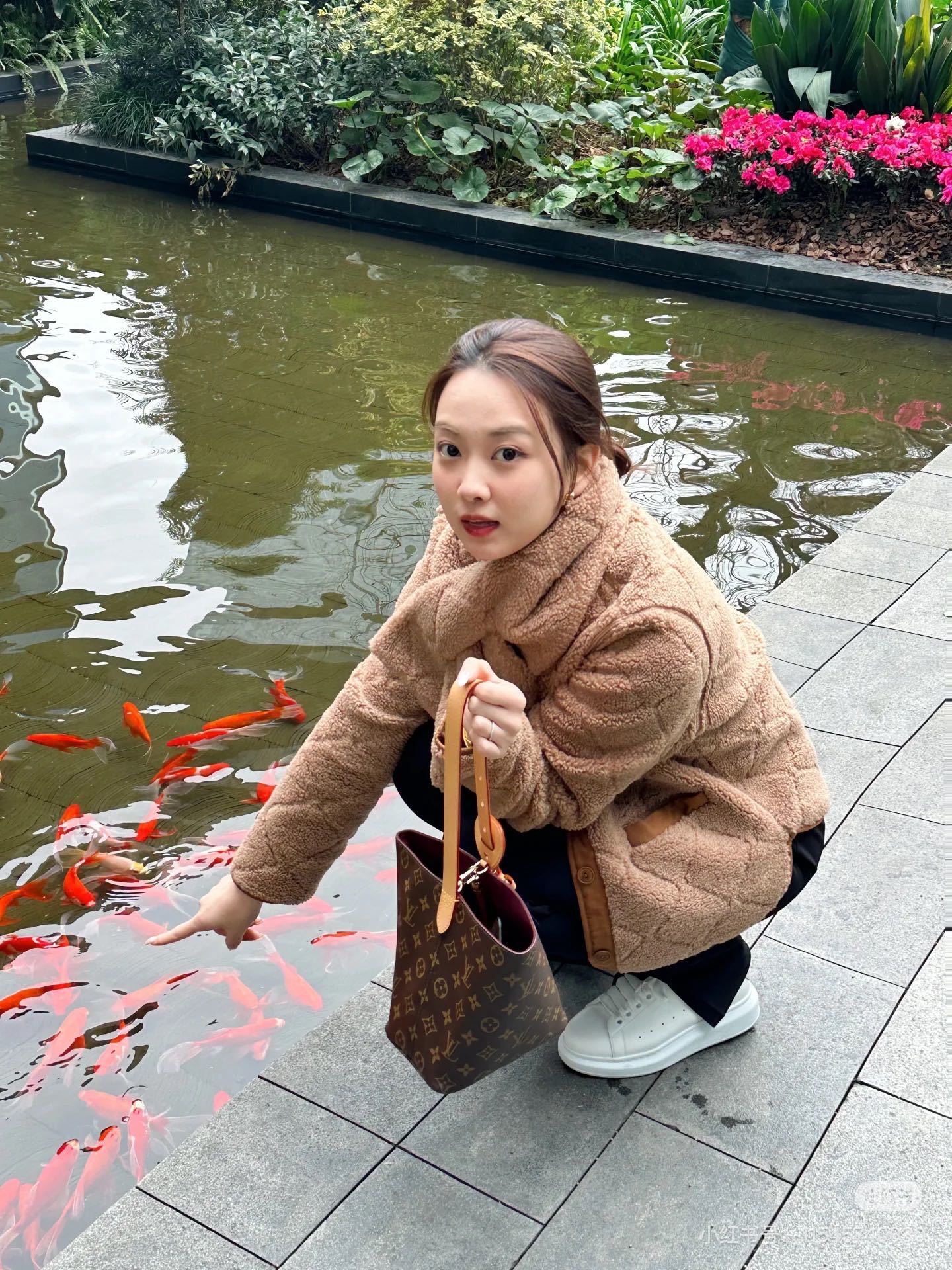 Louis Vuitton Bag BG868002