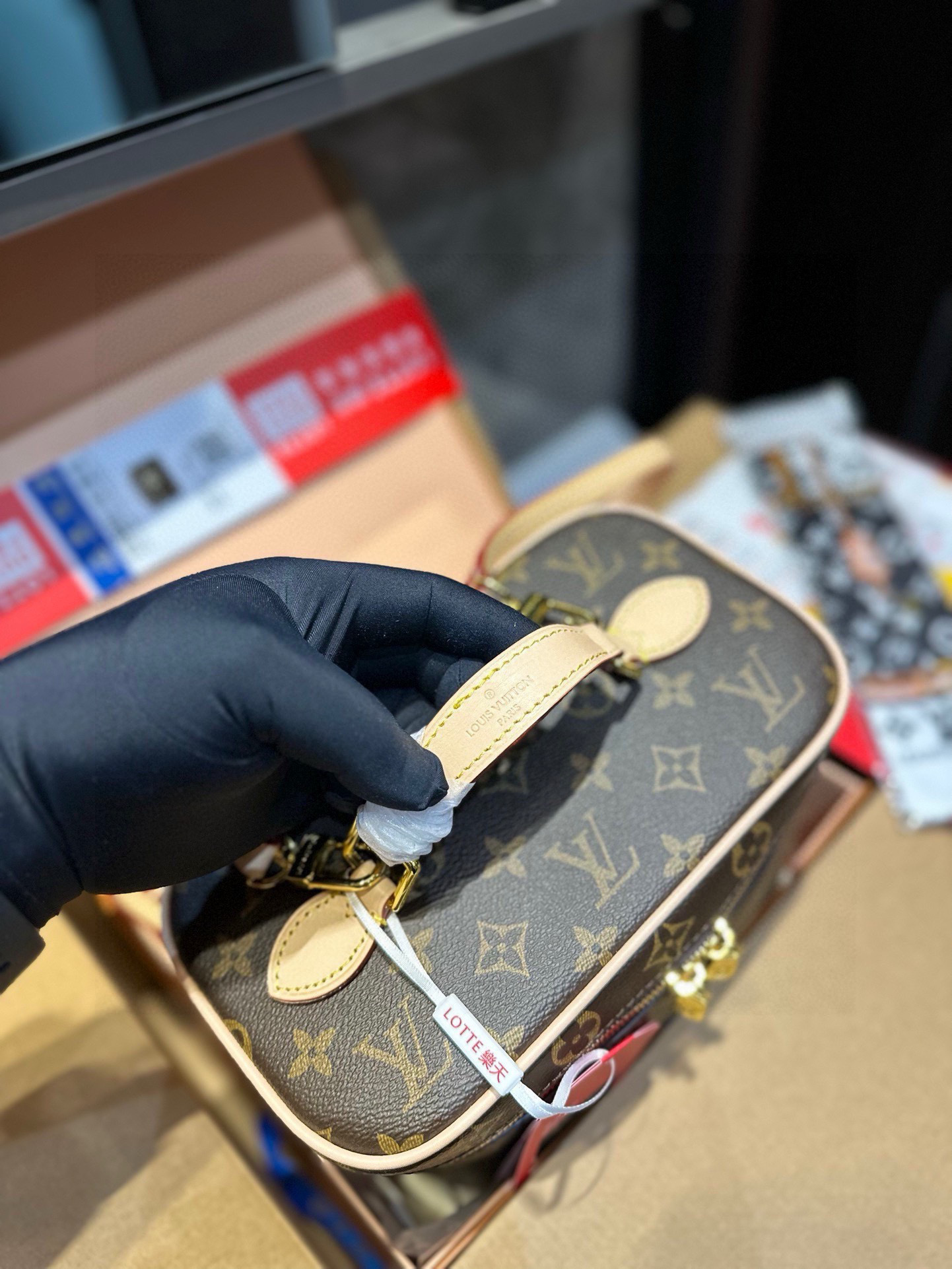 Louis Vuitton Bag BG868006