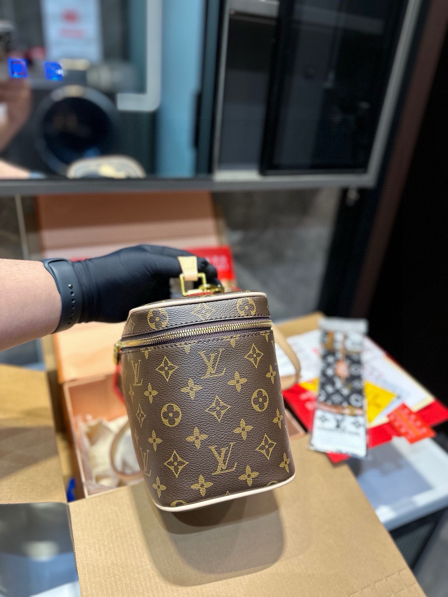 Louis Vuitton Bag BG868006