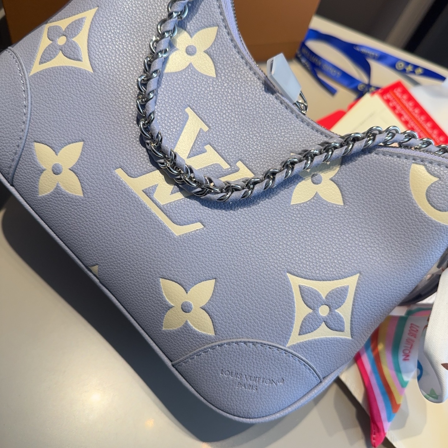Louis Vuitton Bag BG868008