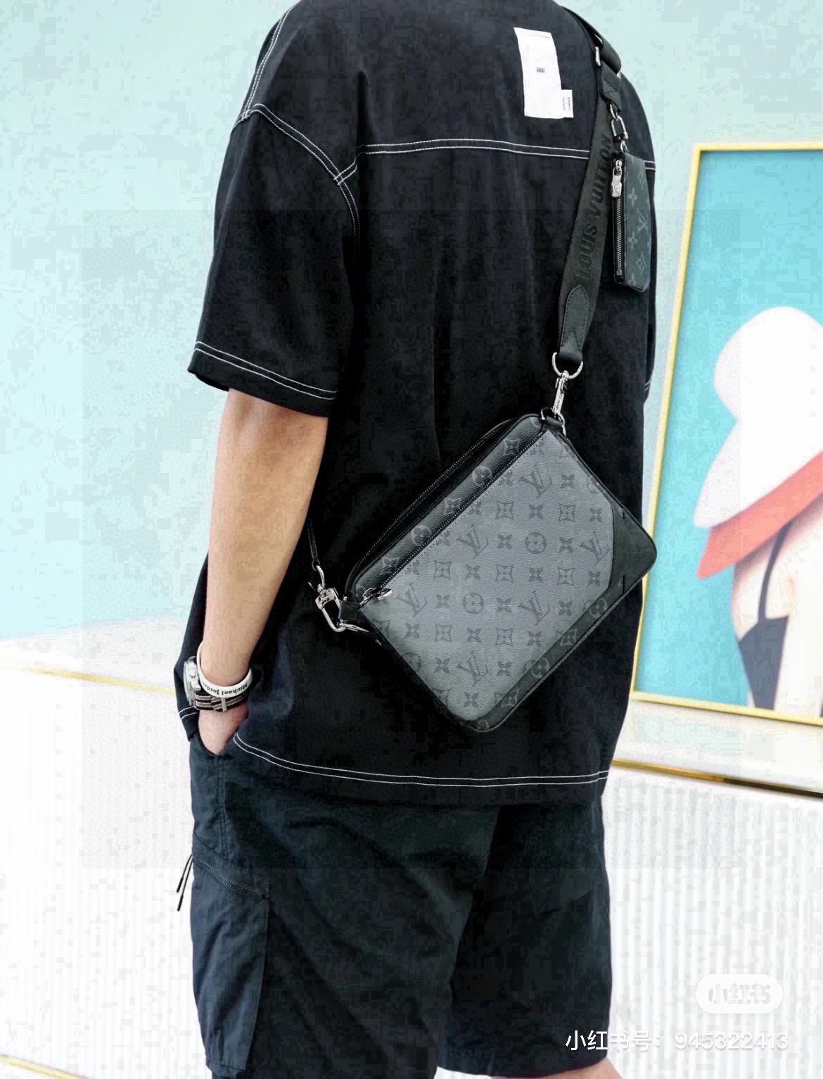 Louis Vuitton Bag BG868024
