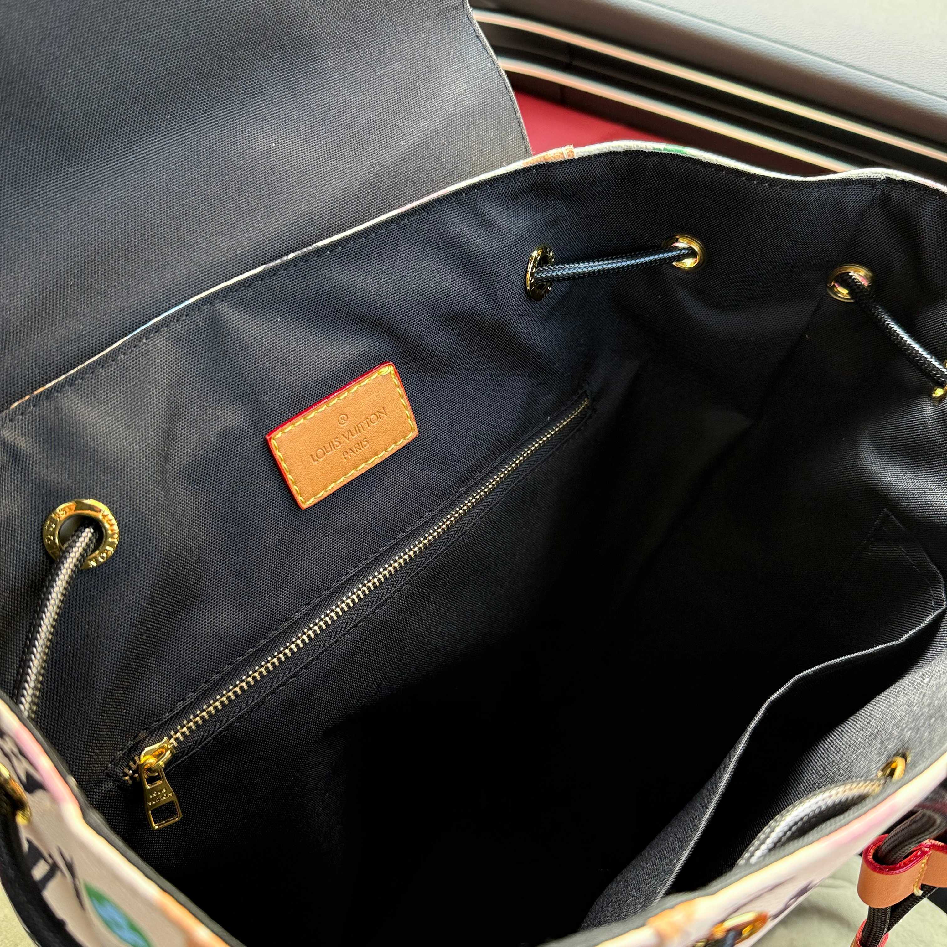 Louis Vuitton Bag BG868028